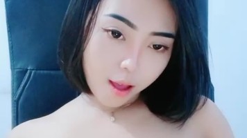 Ketika Gadis Rambut Bondol Goyang Telanjang Dada Mango Live