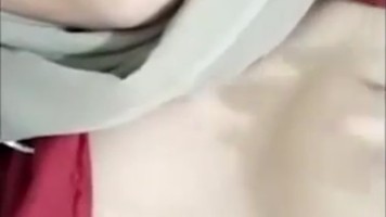 Jilbab Susu Mulus Enak Untuk di Kenyot