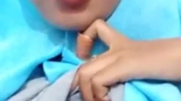 Cewek Jilbab Manis Colmek Sambil VCS